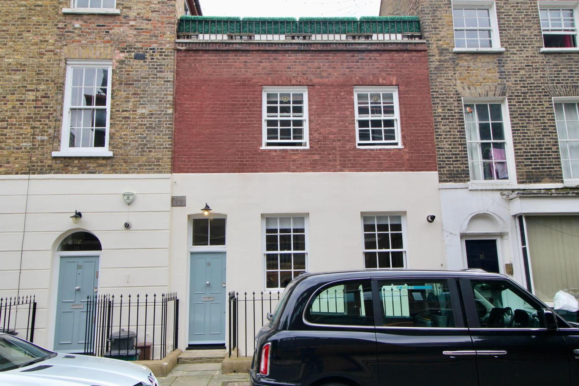 Stunning 2br Flat In Apartment