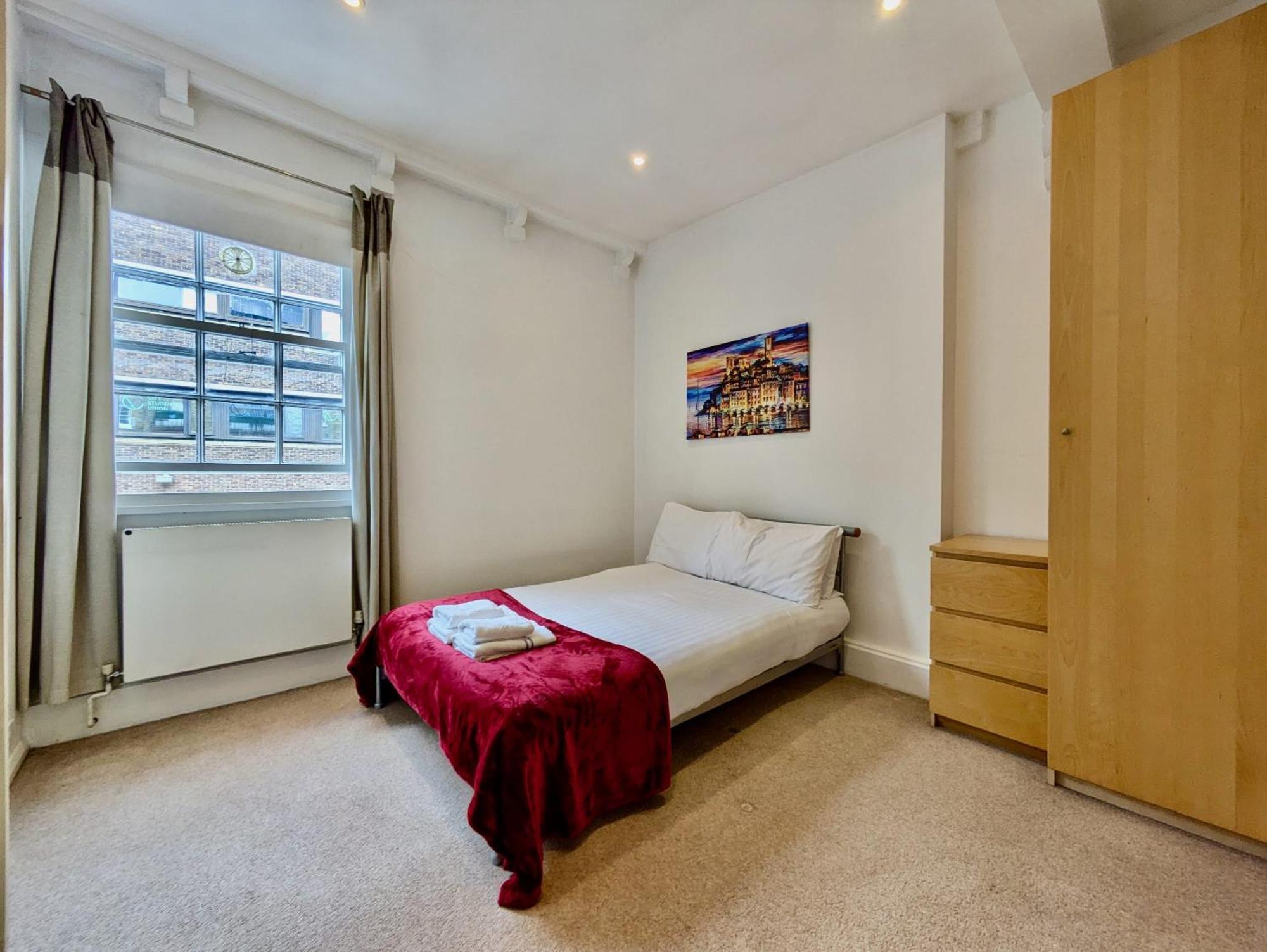 Stunning 2br Flat In Apartment *